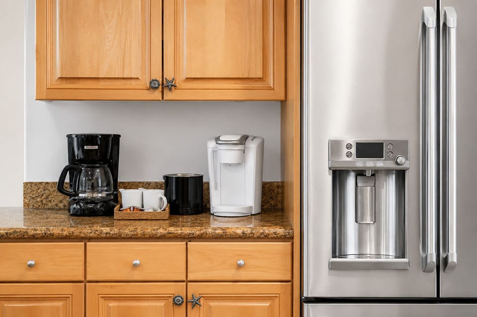Sleek design meets practicality in this fully equipped kitchen