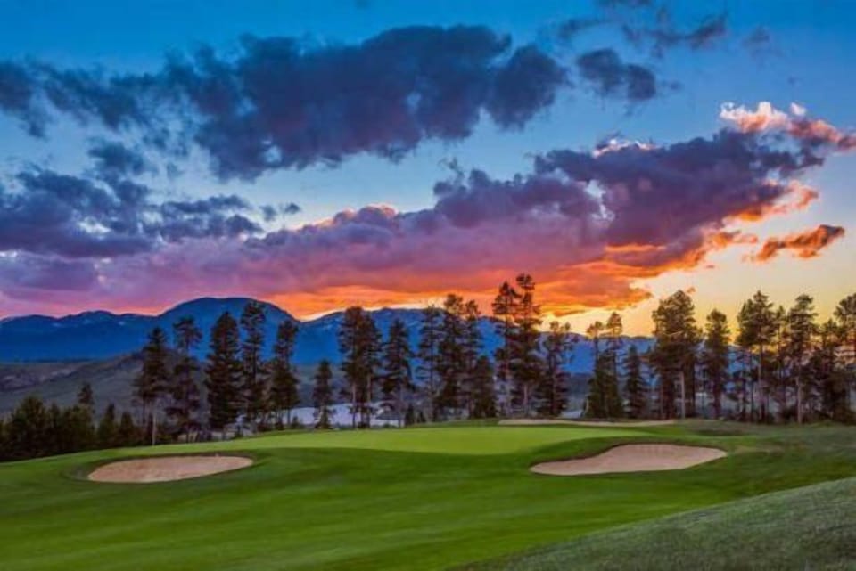 Condo (2 Bedroom Condo in West Keystone near) | Exterior
