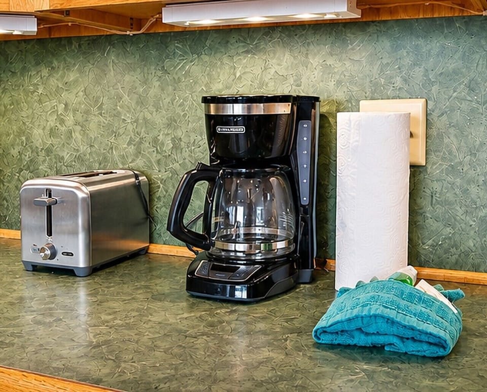 Drip coffee pot