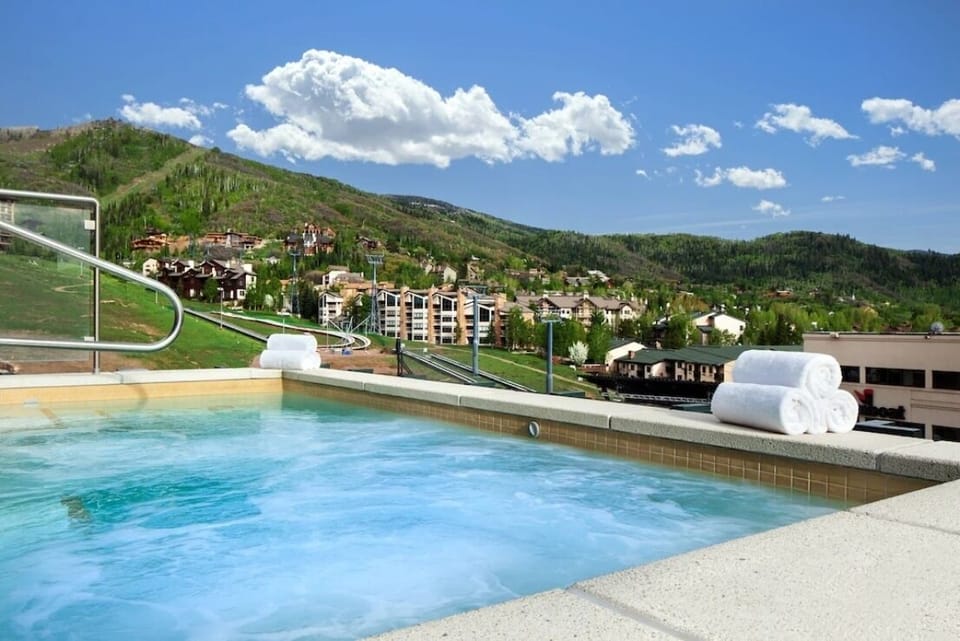 2nd Story Hot Tub- Private