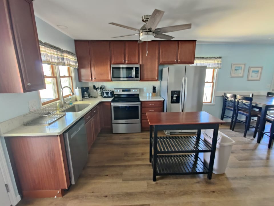 19-Main Kitchen
