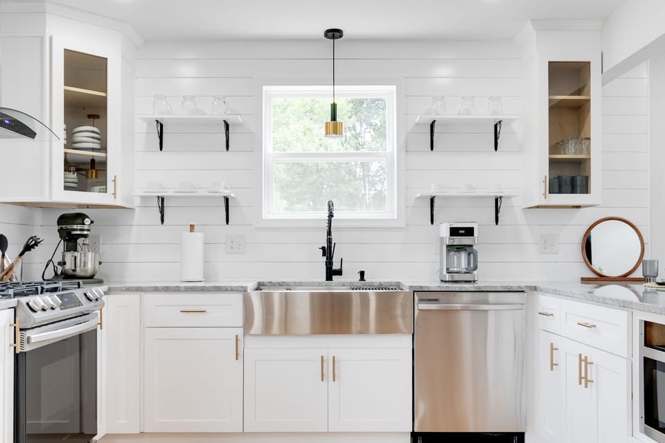 Modern Kitchen with granite countertops