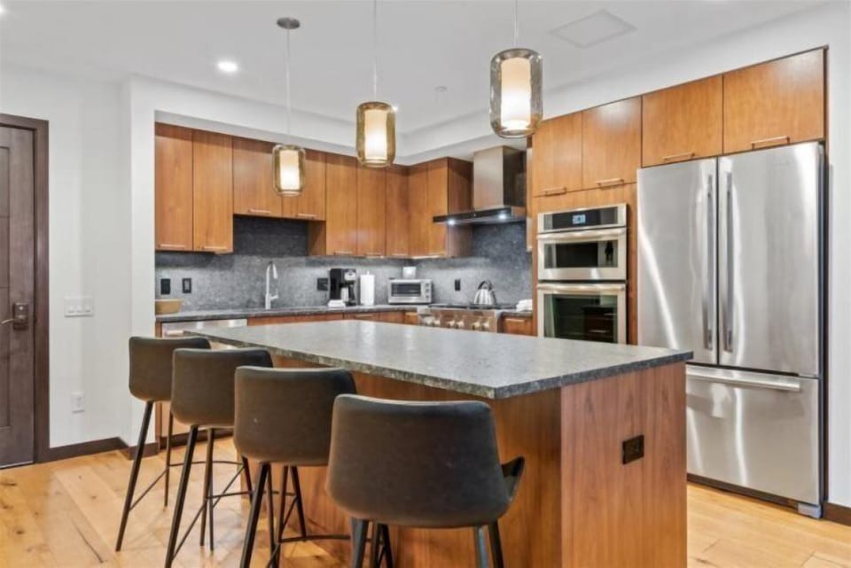 Condo (The Lion Vail 2 Bedroom) | Private kitchen | Cookware/dishes/utensils