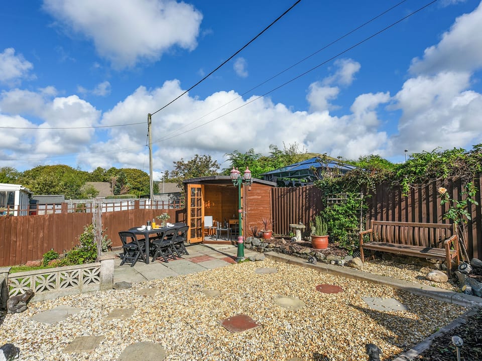 Garden and grounds | Maldwyn, Tywn