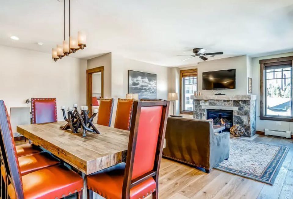 Condo (Luxury 4 Bedroom Condo on Main Street) | Exterior