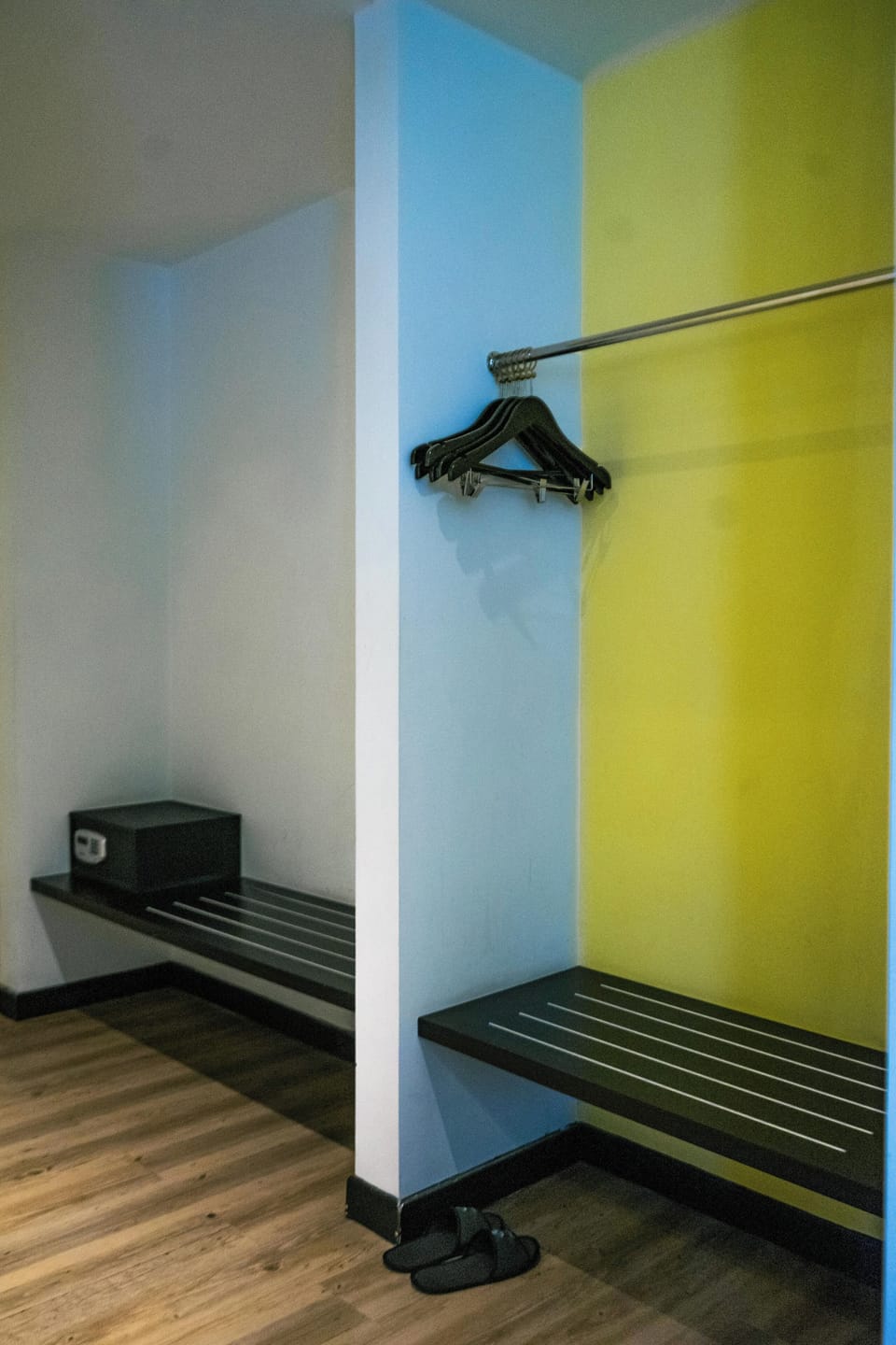 Executive Suite, Bathtub | In-room safe, desk, soundproofing, WiFi (free)