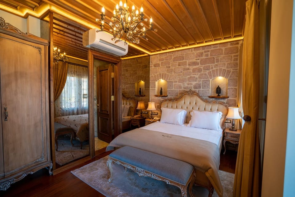 Deluxe Sea View | Premium bedding, minibar, in-room safe, soundproofing