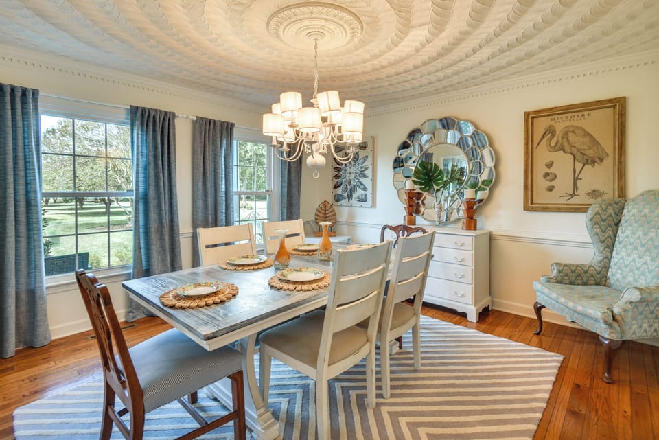 Formal Dining Room | Dishware & Flatware Provided