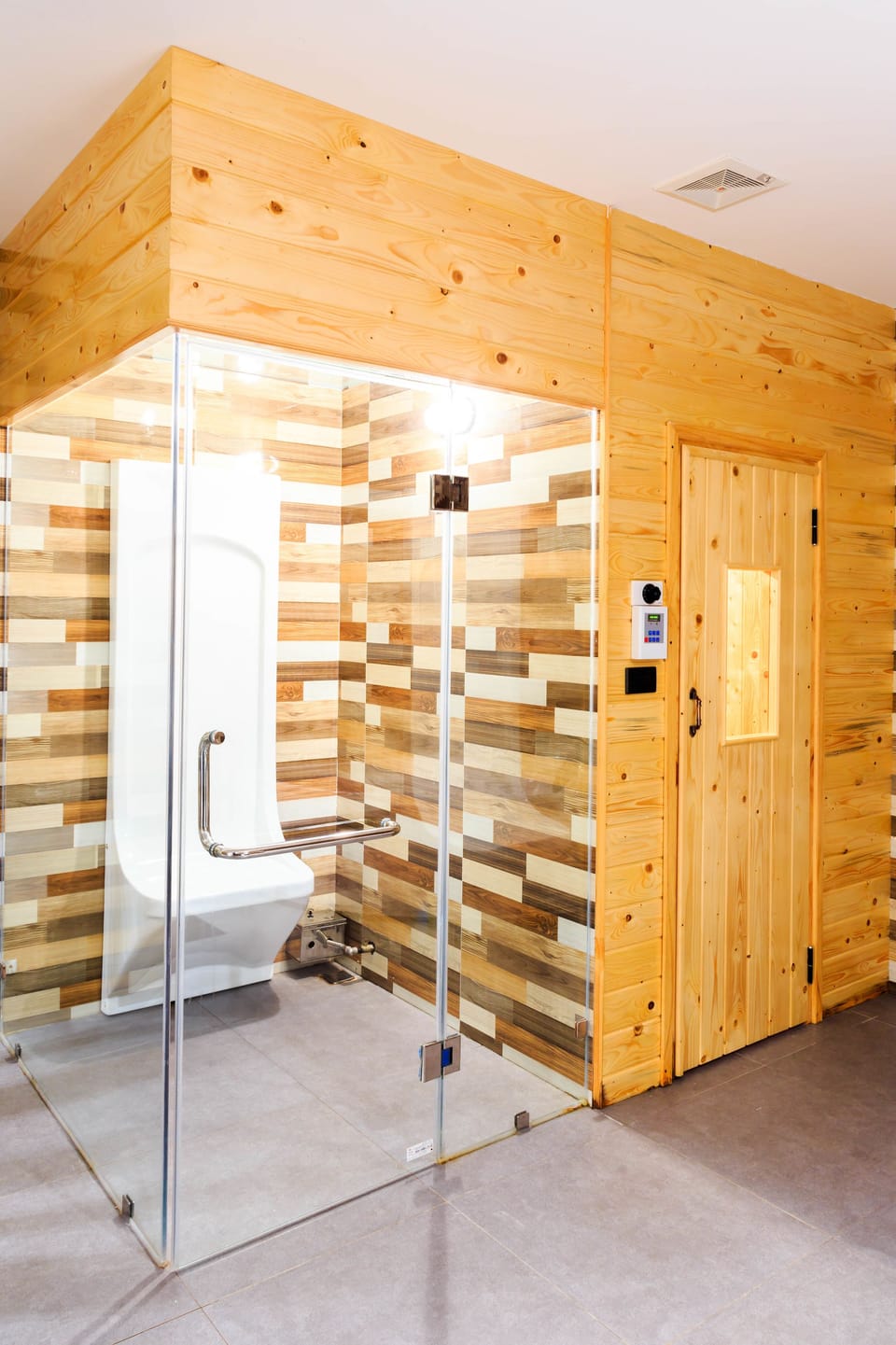 Sauna, hot stone massages