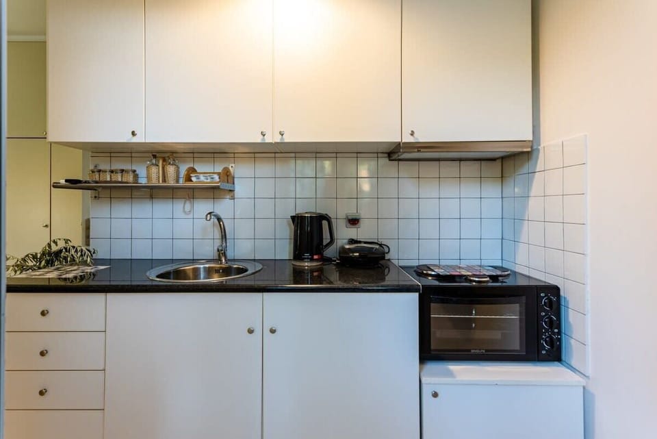 From prep to plate out equipped kitchen