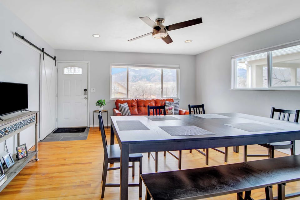 Create Lasting Memories! Gather 'round, Sip Coffee, and Share Heartfelt Conversations. Your Home Away From Home Awaits.