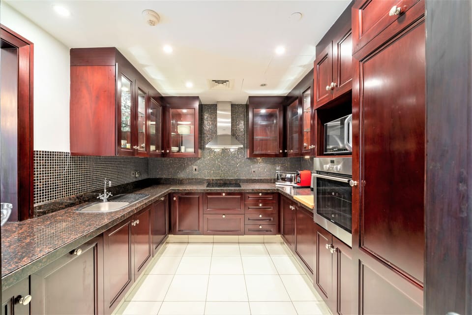Apartment (2 Bedrooms) | Private kitchen | Microwave, oven, dishwasher, electric kettle