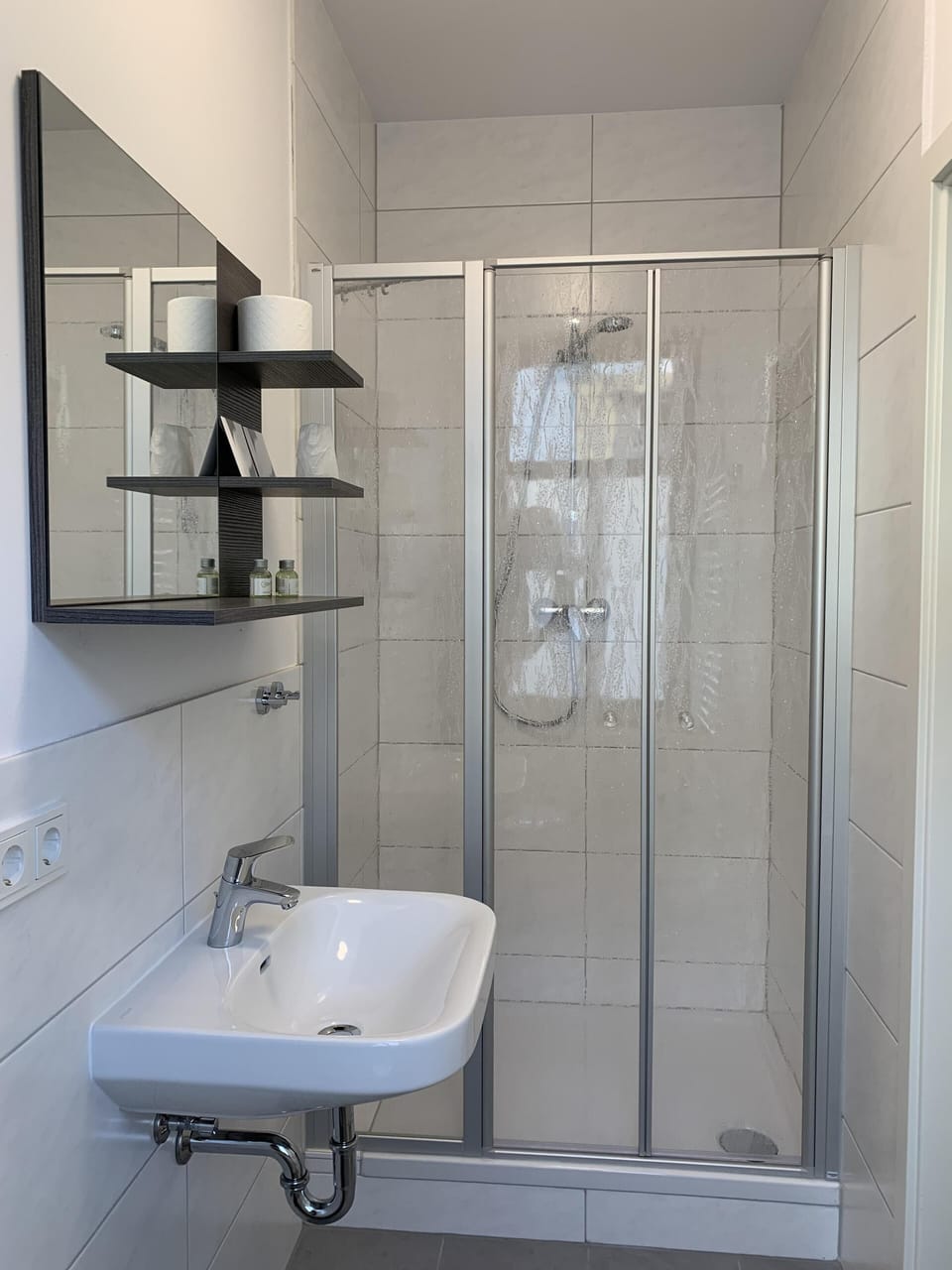 Classic Double Room, Private Bathroom (Apartment) | Bathroom