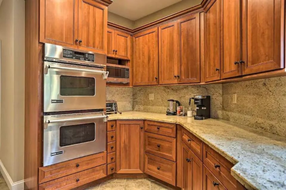 Kitchen Oven and Coffee Maker and water Kettle