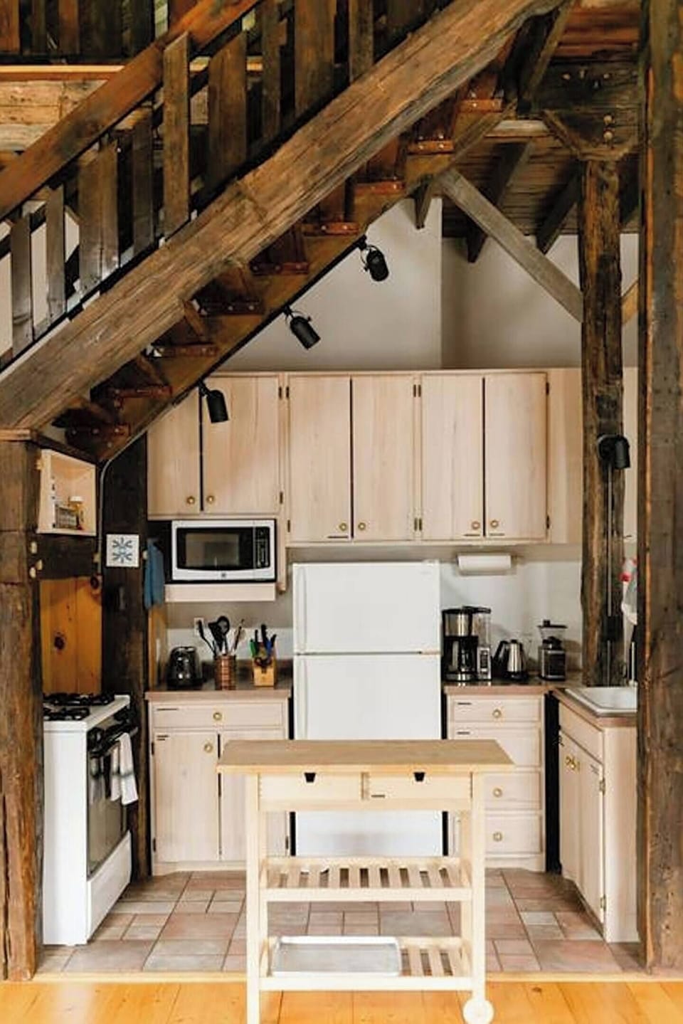 The kitchen may be compact, but it has everything you need to cook up a feast for the whole crew.
