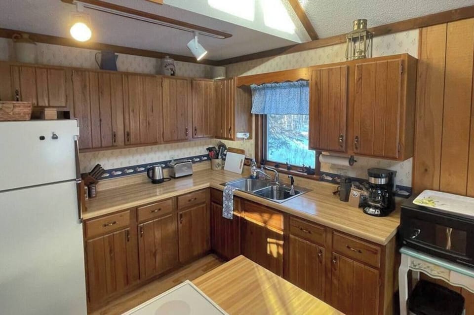 The kitchen does have a bit of kitsch! 