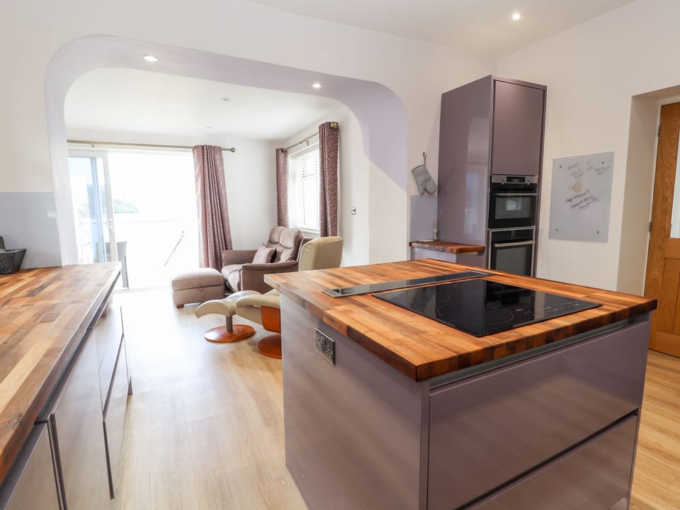 Fridge, dishwasher, electric kettle, toaster