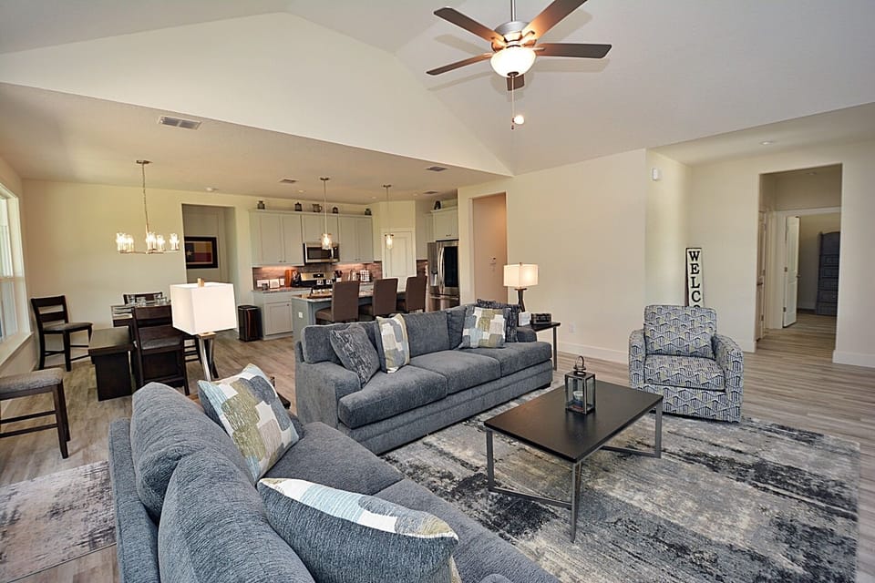 Large open floor plan with room for family gatherings