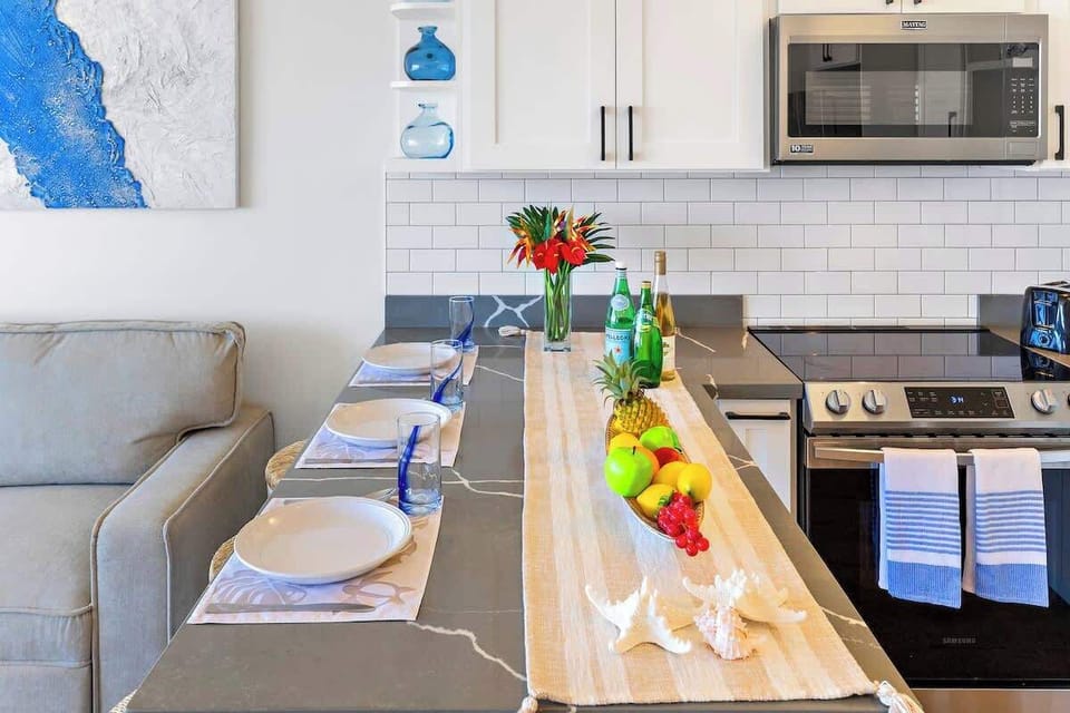 Counter top and dining area