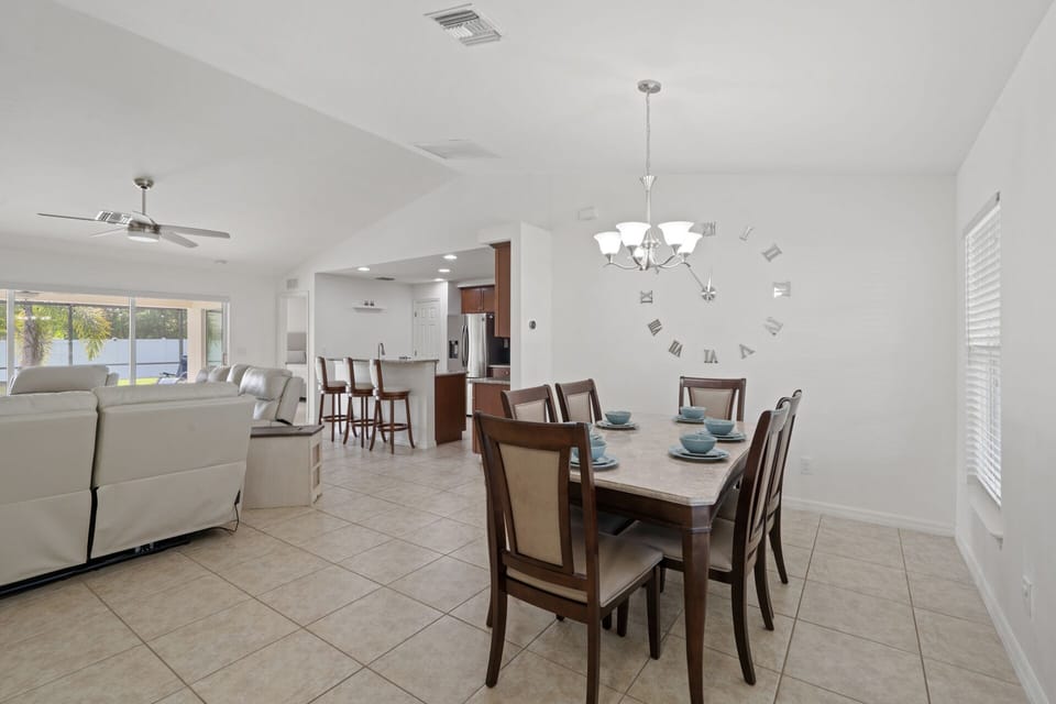 Formal dining room