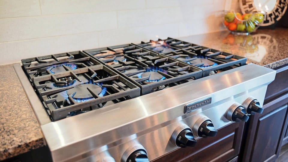 A gas range is available.