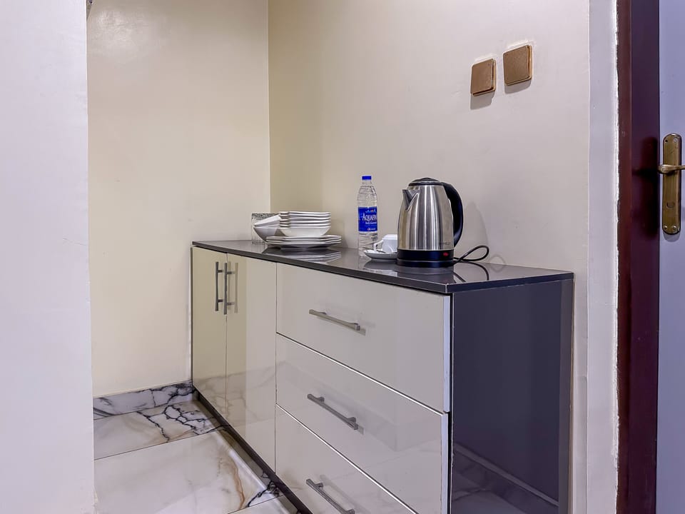 Executive Double Room, Private Bathroom, Pool View | Premium bedding, in-room safe, individually decorated