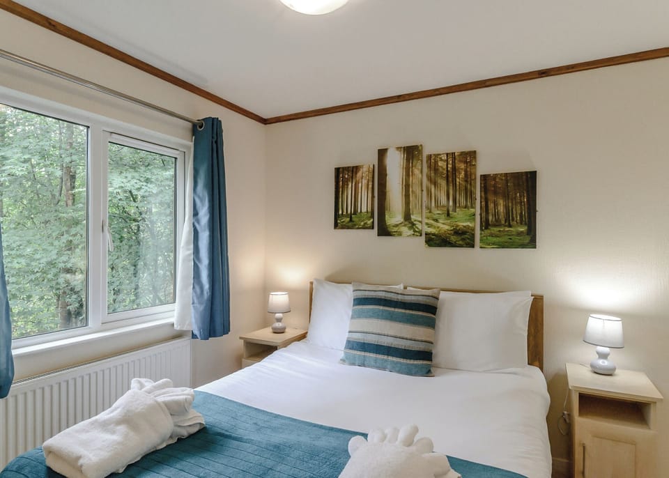 Bedroom, Bed, House