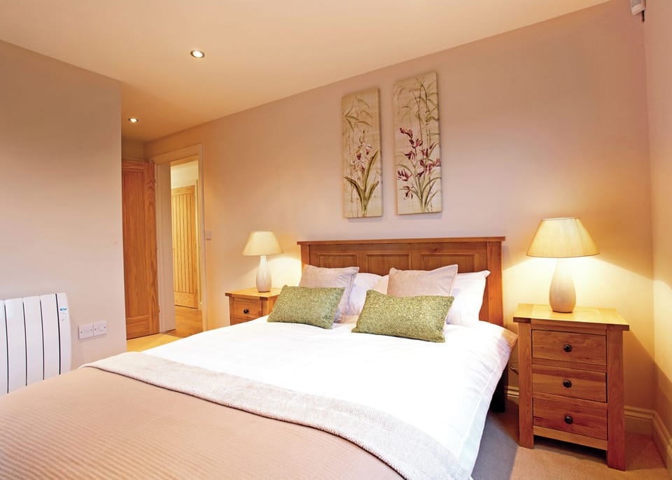 Bedroom, Bed