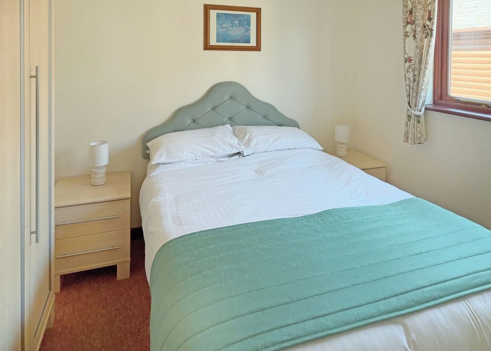 Bedroom, Bed