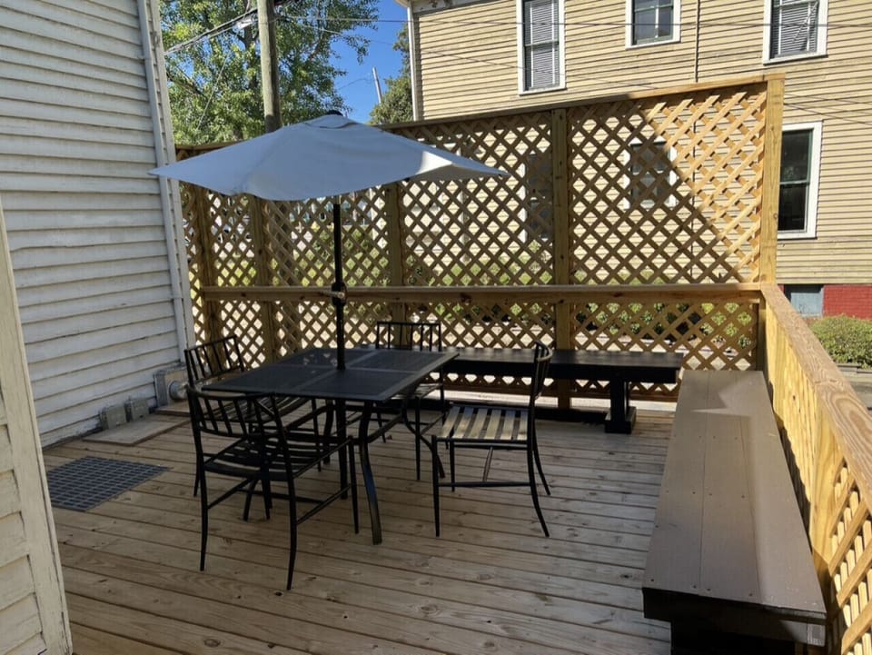 Shared deck