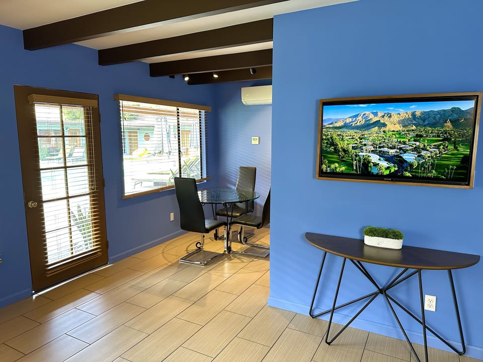  Suite 1 Bedroom, 1 King Bed, Non Smoking  | 1 bedroom, premium bedding, pillowtop beds, in-room safe