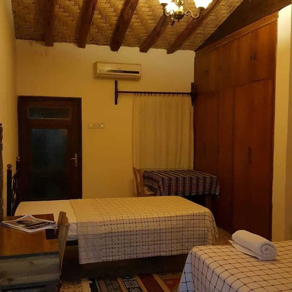 Honeymoon Room | Interior detail
