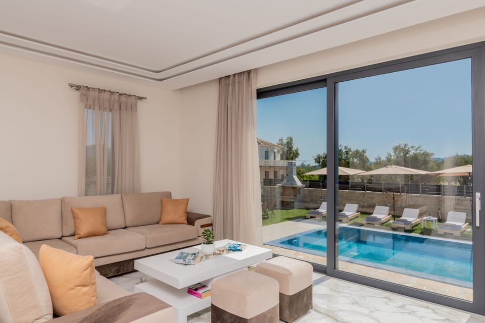 Deluxe Villa | Living area | Smart TV, Netflix, streaming services
