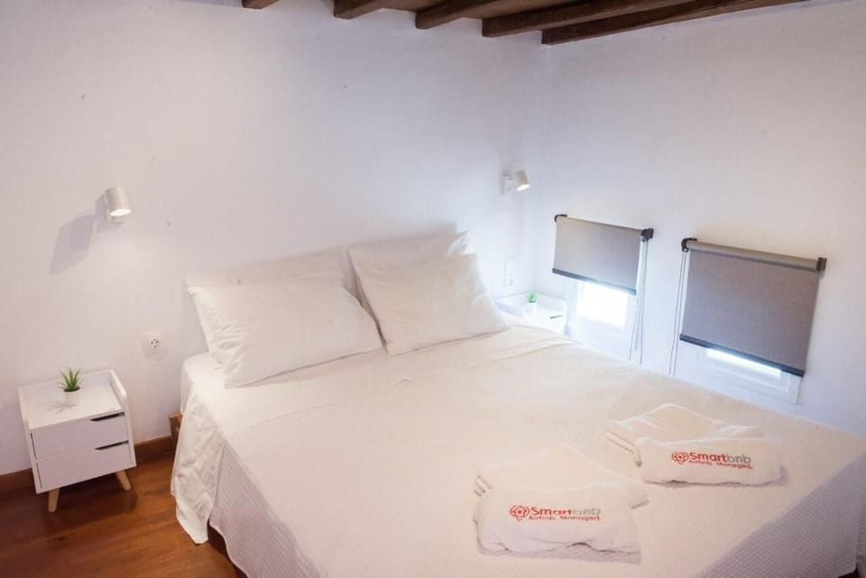 Villa | 2 bedrooms, iron/ironing board, free WiFi