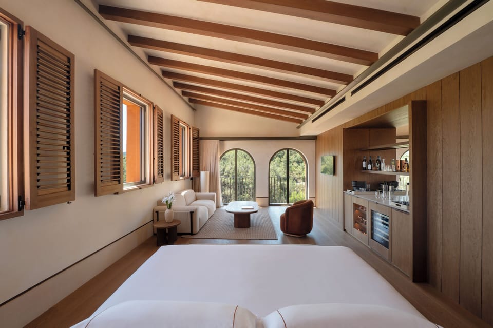 Junior Suite | 1 bedroom, Egyptian cotton sheets, premium bedding, down comforters