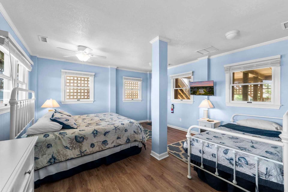 Surf-or-Sound-Realty-1046-Windhaven-Bedroom-8