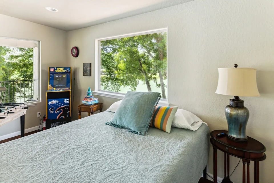 Bdrm #6 / Game Rm - Queen + Full over Full Bunk + 3 Twin Fold-outs + Games!