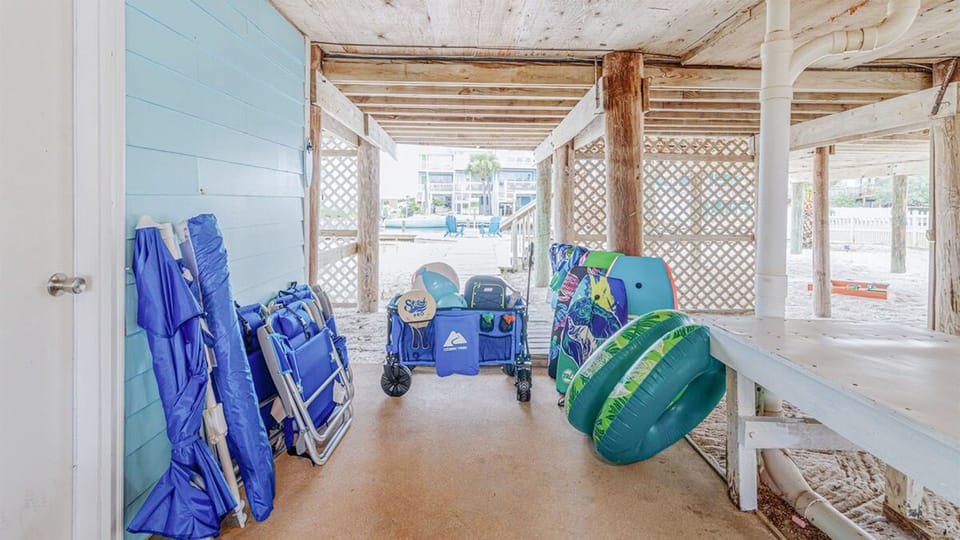 All amenities and tools you may need for a beach outing.
