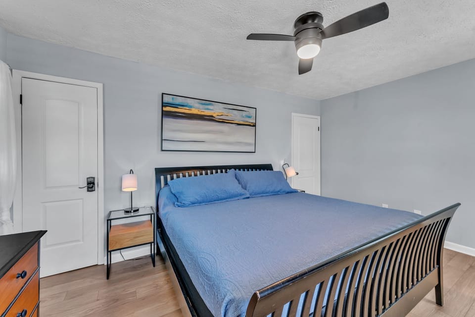 Master bedroom with King bed.
