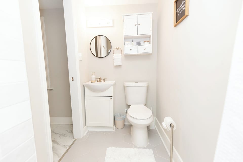 Second Full Bathroom (1)