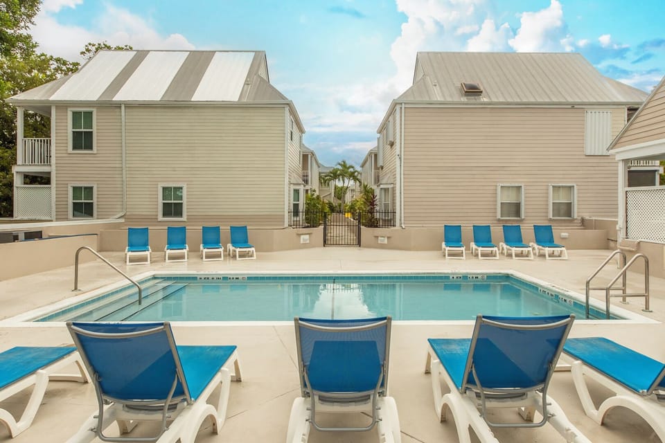 Heated (in season) Pool