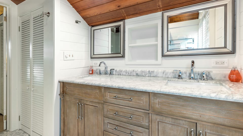Upstairs Bathroom
