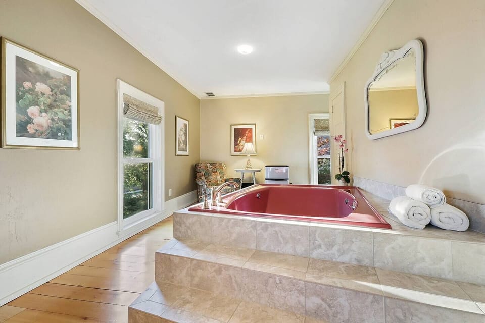 Two person jet tub
