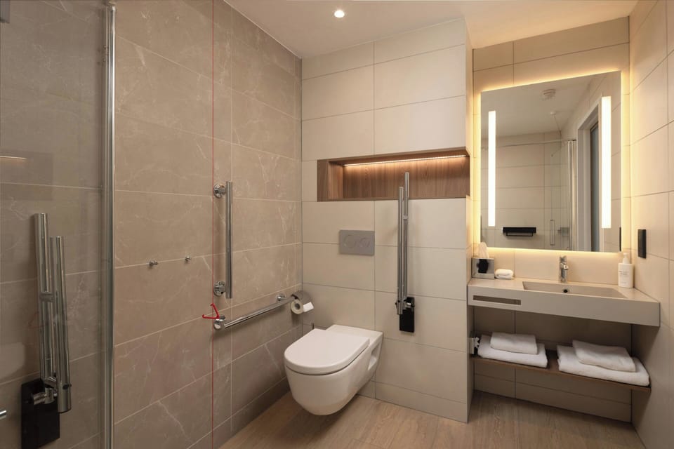 Shower, free toiletries, hair dryer, towels