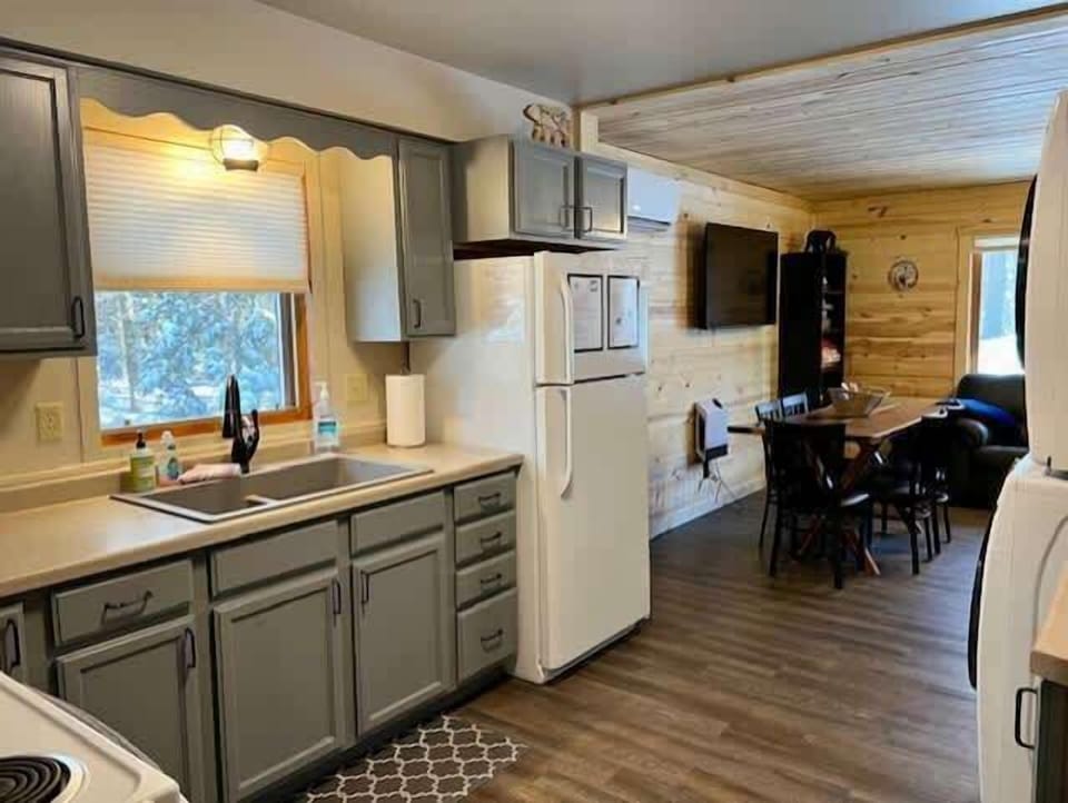 Open space to visit while cooking.
