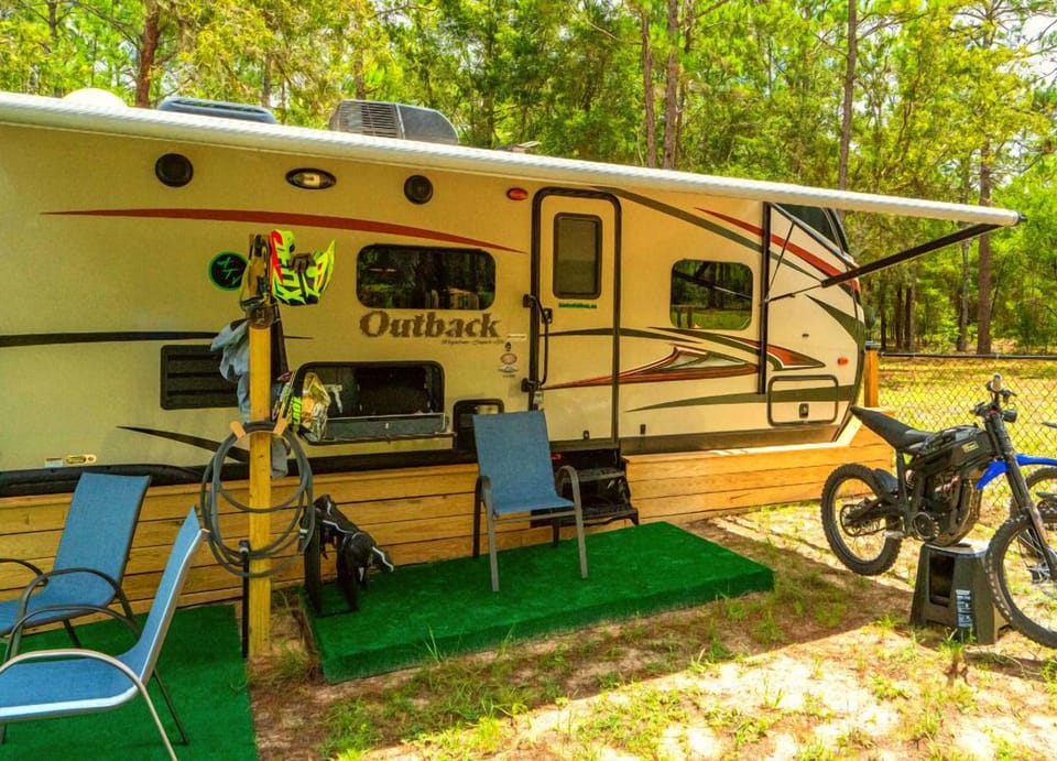 The Moto Ranch at Croom Vacation rentals ATV rv trailer 2 bedroom 1 bath sleeps 5
5 acres of private property inside Croom motorcycle area Brooksville Florida