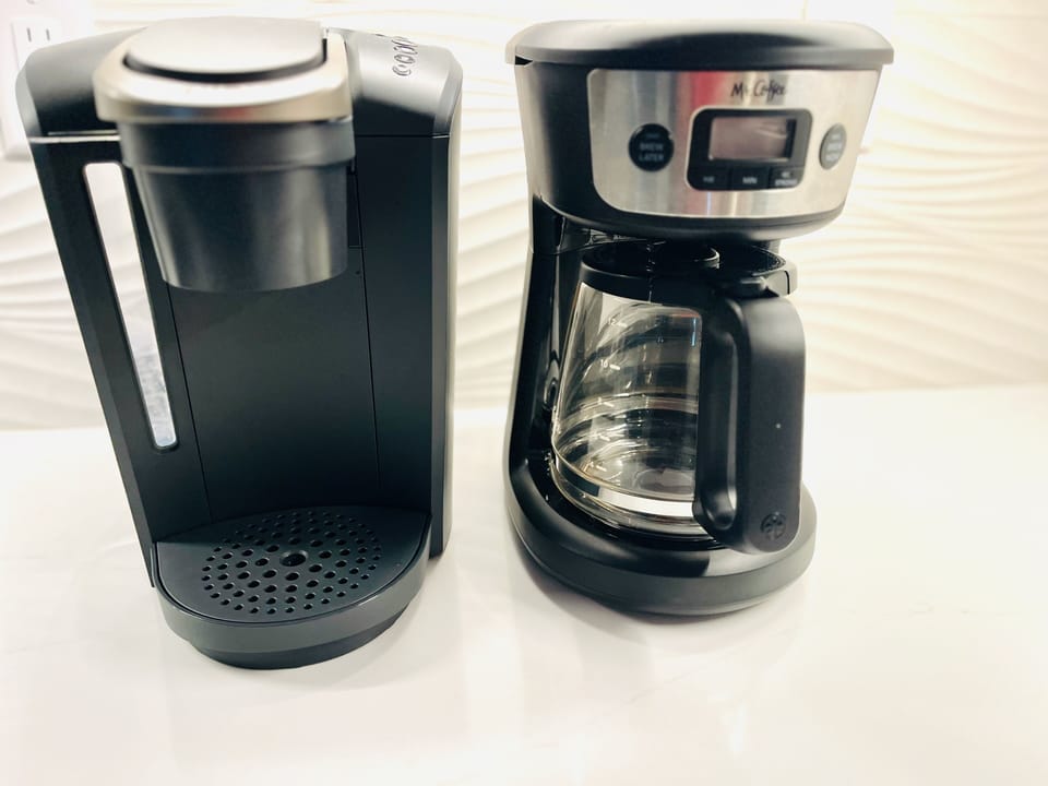 KUERIG & MR COFFEE DRIP COFFEE MAKERS