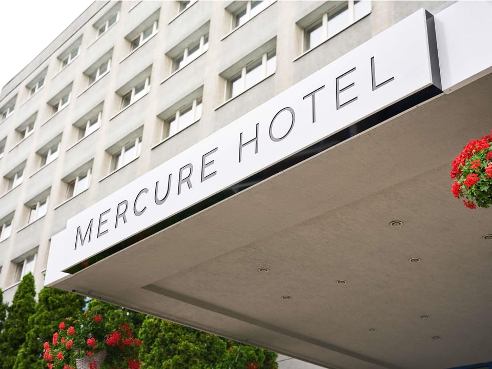 Superior Apartment, 1 Bedroom | Minibar, desk, blackout drapes, rollaway beds (surcharge)
