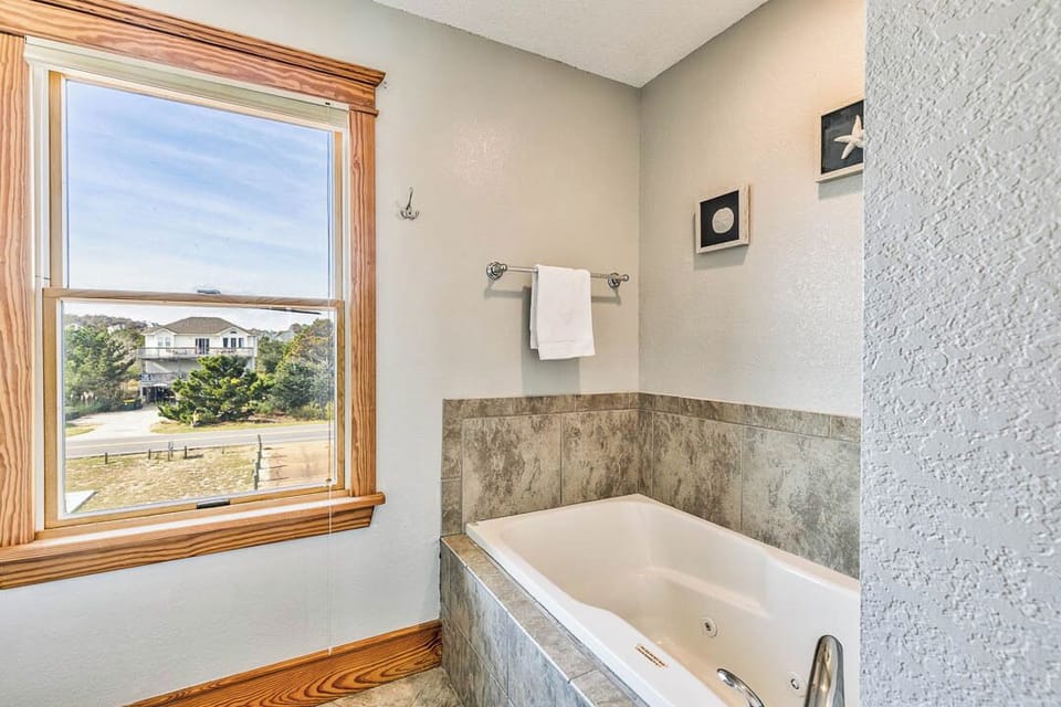 Top-Level King Master Bathroom