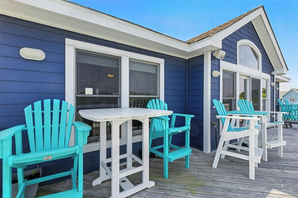 Top-Level Deck with Seating